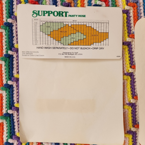 🤎 Vintage 1990s Tan/Brown Textured Nylon Pantyhose 🤎 - Picture 11 of 11